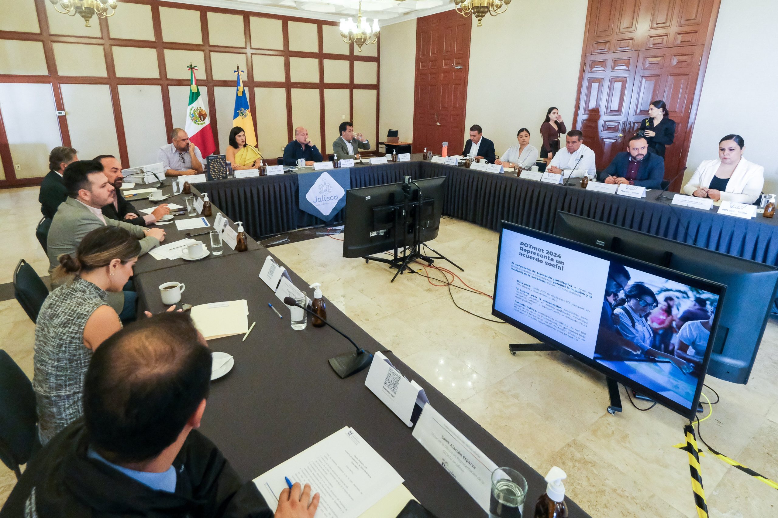 Actualizan Plan de Ordenamiento Territorial del AMG