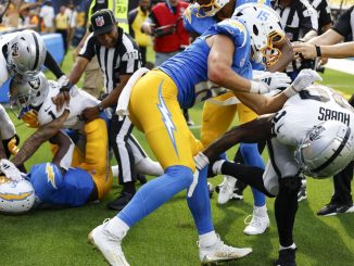 Raiders y Chargers protagonizan GOLPIZA